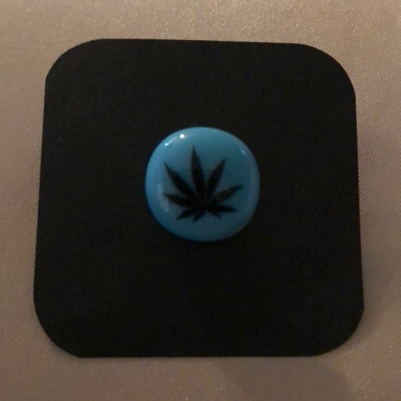 Jewelry - Pot leaf brooch jewelry gift pin